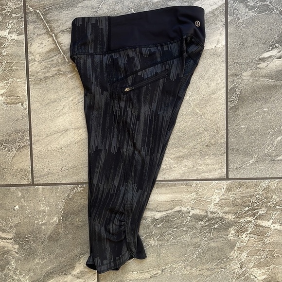 π Lululemon Run: Top Speed Crop size 4 - Picture 3 of 7